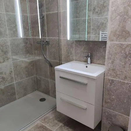 Duplex 6 Pers 200m Centre Apartment